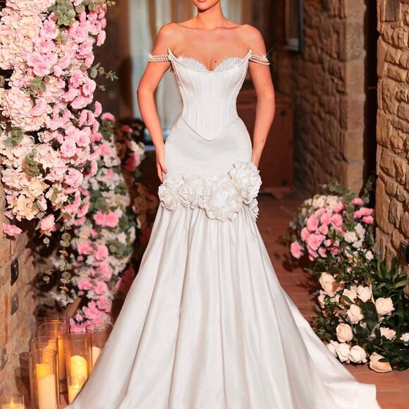 Dresses & Skirts - White Luxurious Women's Elegant Wedding Dress
